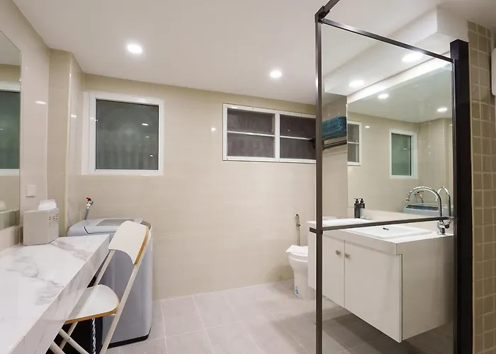 公寓 Ari Digital Nomads, Comfy King Bed, Local Market 曼谷